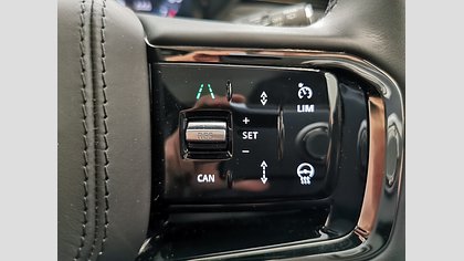 Range Rover Velar 24