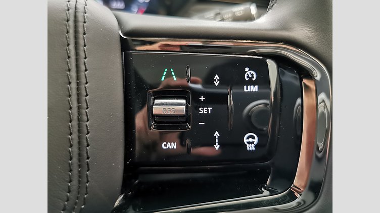 2024 認定中古車 Land Rover Range Rover Velar サントリーニブラック P400eプラグインハイブリッド（ガソリン） スタンダードホイールベース Dynamic SE