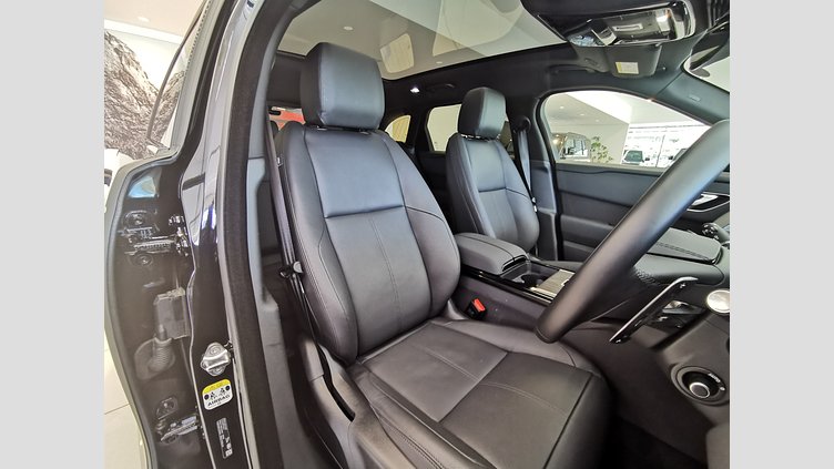 2024 認定中古車 Land Rover Range Rover Velar サントリーニブラック P400eプラグインハイブリッド（ガソリン） スタンダードホイールベース Dynamic SE