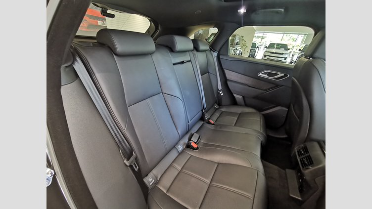 2024 認定中古車 Land Rover Range Rover Velar サントリーニブラック P400eプラグインハイブリッド（ガソリン） スタンダードホイールベース Dynamic SE