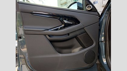 Range Rover Evoque 30