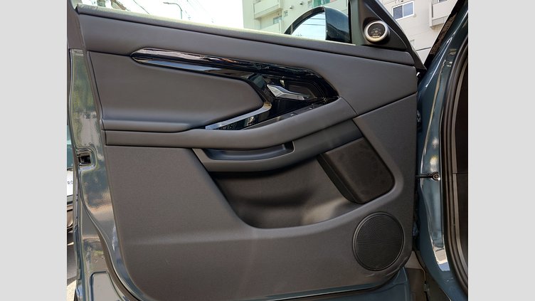 2023 認定中古車 Land Rover Range Rover Evoque トライベッカブルー P250（ガソリン） スタンダードホイールベース DYNAMIC HSE