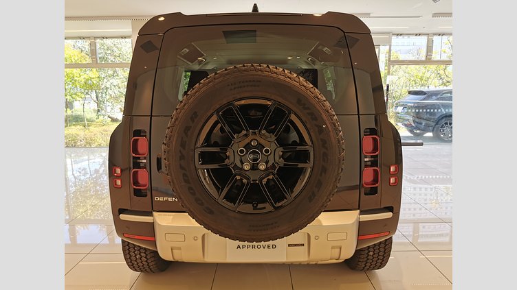 2024 認定中古車 Land Rover Defender 110 サントリーニブラック D350 ディーゼルマイルドハイブリッド S