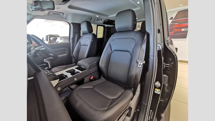 2024 認定中古車 Land Rover Defender 110 サントリーニブラック D350 ディーゼルマイルドハイブリッド S