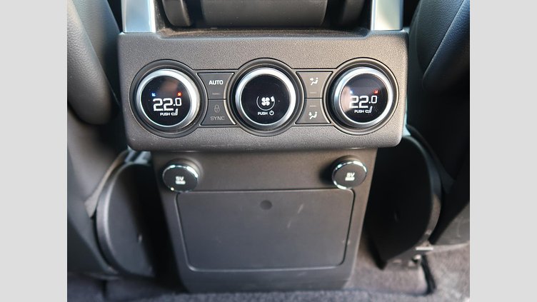 2018 認定中古車 Land Rover Discovery Fuji White 3.0 V6 Dsl Mono Turbo Std Flow ゴーアウトエディション