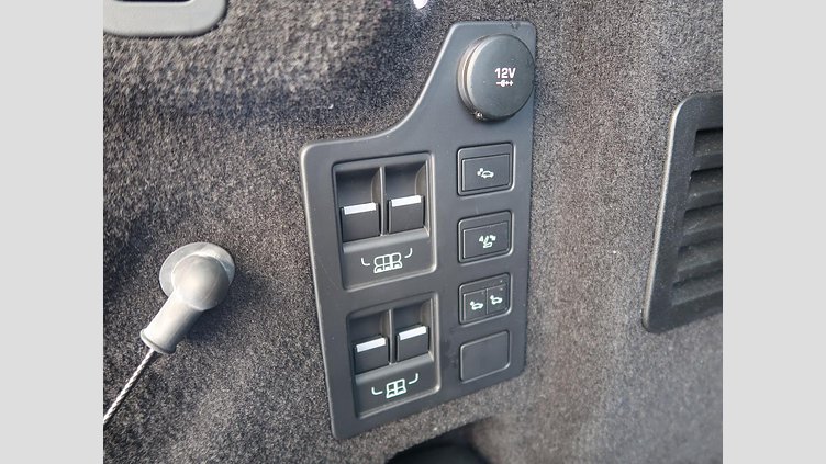 2018 認定中古車 Land Rover Discovery Fuji White 3.0 V6 Dsl Mono Turbo Std Flow ゴーアウトエディション