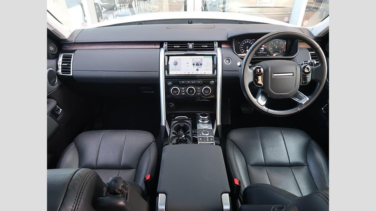 2018 認定中古車 Land Rover Discovery Fuji White 3.0 V6 Dsl Mono Turbo Std Flow ゴーアウトエディション