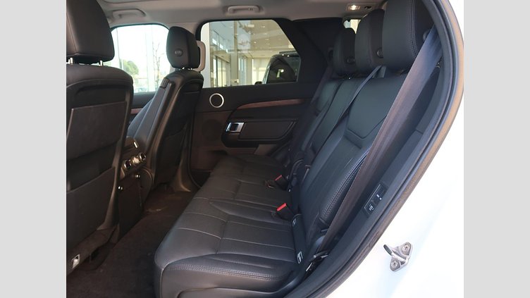 2018 認定中古車 Land Rover Discovery Fuji White 3.0 V6 Dsl Mono Turbo Std Flow ゴーアウトエディション