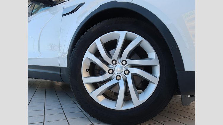 2018 認定中古車 Land Rover Discovery Fuji White 3.0 V6 Dsl Mono Turbo Std Flow ゴーアウトエディション