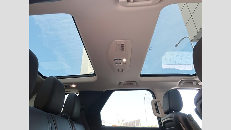 2018 認定中古車 Land Rover Discovery Fuji White 3.0 V6 Dsl Mono Turbo Std Flow ゴーアウトエディション