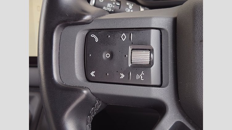 2023 認定中古車 Land Rover Defender 110 フジホワイト D300 AWD（AT） X-DYNAMIC HSE