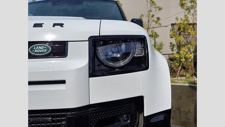 2023 認定中古車 Land Rover Defender 110 フジホワイト D300 AWD（AT） X-DYNAMIC HSE