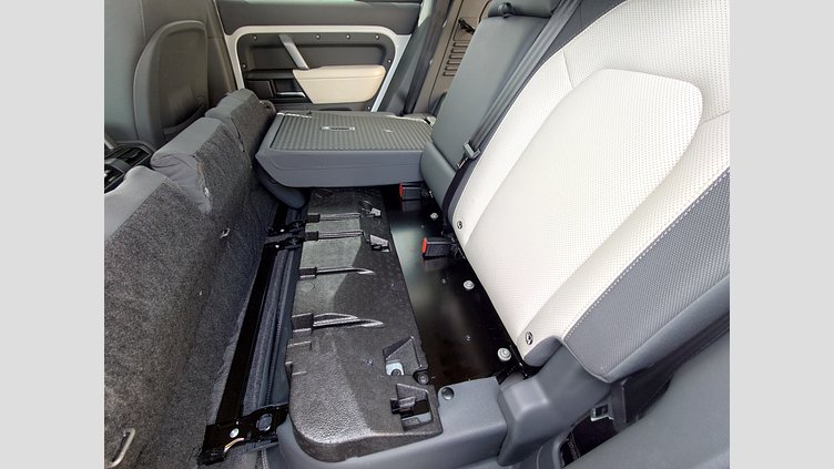 2023 認定中古車 Land Rover Defender 110 フジホワイト D300 AWD（AT） X-DYNAMIC HSE