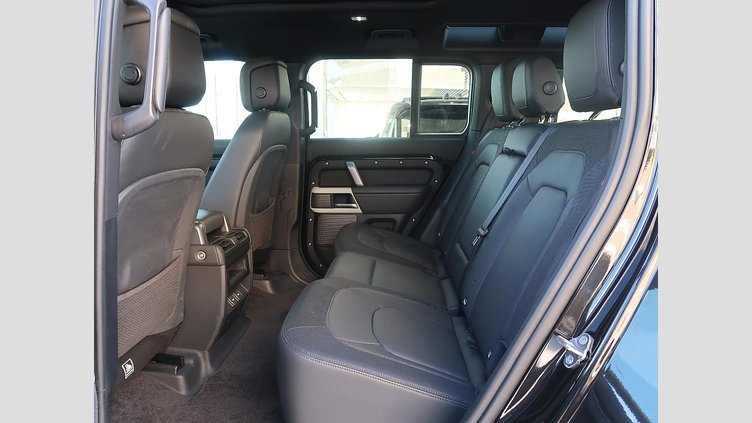 2023 認定中古車 Land Rover Defender 110 サントリーニブラック D300 AWD（AT） X-DYNAMIC HSE