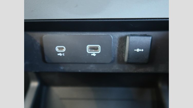 2023 認定中古車 Land Rover Defender 110 サントリーニブラック D300 AWD（AT） X-DYNAMIC HSE