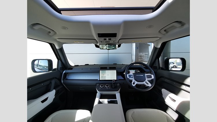 2024 認定中古車 Land Rover Defender 110 サントリーニブラック D350 ディーゼルマイルドハイブリッド X-Dynamic SE