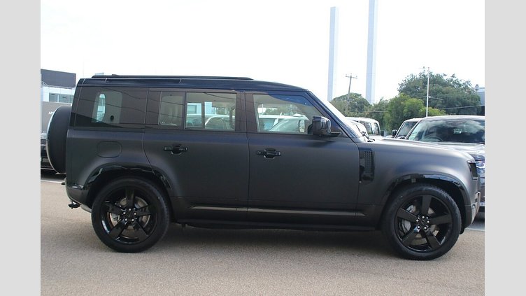 2025 New Land Rover Defender 110 Santorini Black D350 Diesel Mild Hybrid X-Dynamic SE