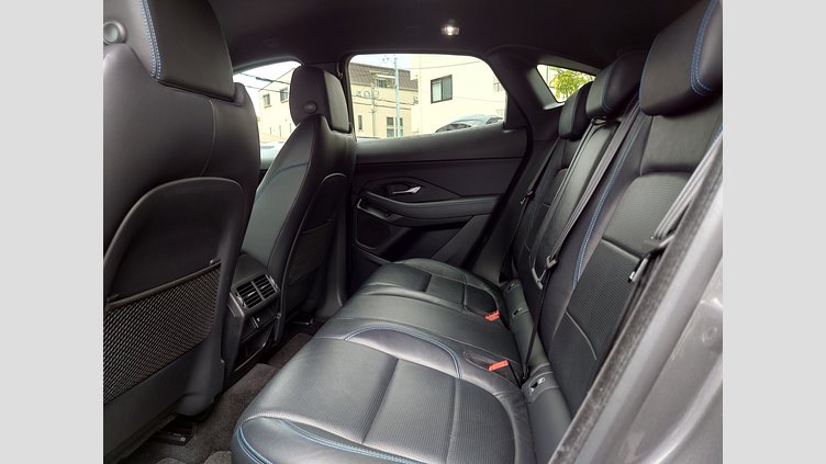 2019 認定中古車 Jaguar E-Pace コリスグレー D180 オートマチック全輪駆動 R-DYNAMIC S