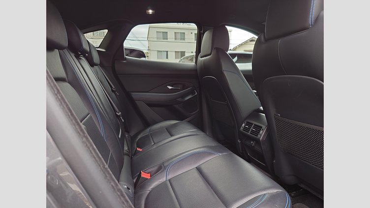 2019 認定中古車 Jaguar E-Pace コリスグレー D180 オートマチック全輪駆動 R-DYNAMIC S
