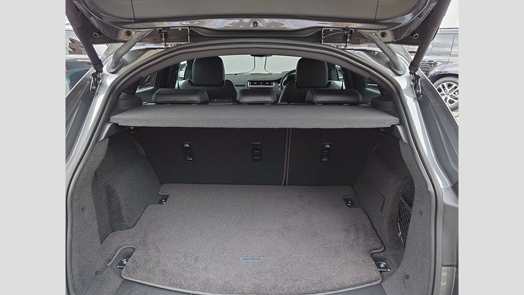 2019 認定中古車 Jaguar E-Pace コリスグレー D180 オートマチック全輪駆動 R-DYNAMIC S