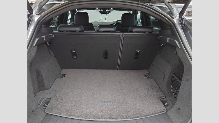 2019 認定中古車 Jaguar E-Pace コリスグレー D180 オートマチック全輪駆動 R-DYNAMIC S