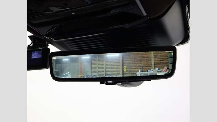 2024 認定中古車 Land Rover Range Rover オストゥーニパールホワイト（お取り扱いの有無については正規ディーラーにお問い合わせください） D300 AWD MHEV（AT） スタンダードホイールベース HSE