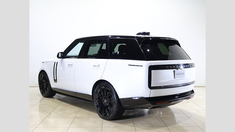 2024 認定中古車 Land Rover Range Rover オストゥーニパールホワイト（お取り扱いの有無については正規ディーラーにお問い合わせください） D300 AWD MHEV（AT） スタンダードホイールベース HSE