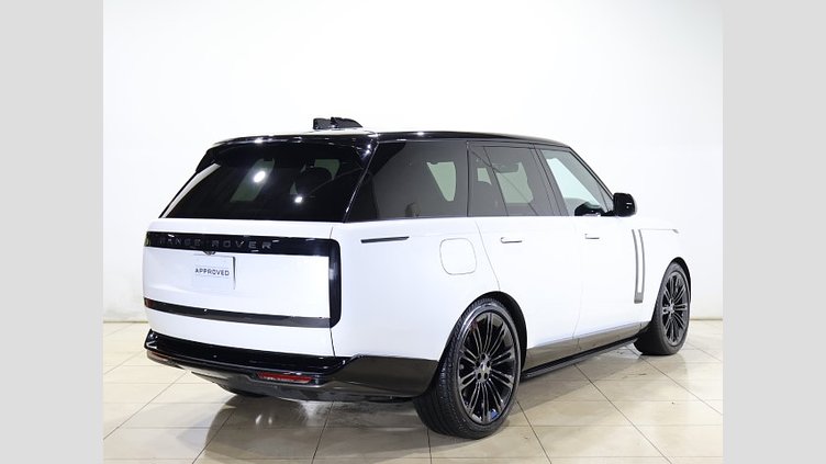 2024 認定中古車 Land Rover Range Rover オストゥーニパールホワイト（お取り扱いの有無については正規ディーラーにお問い合わせください） D300 AWD MHEV（AT） スタンダードホイールベース HSE