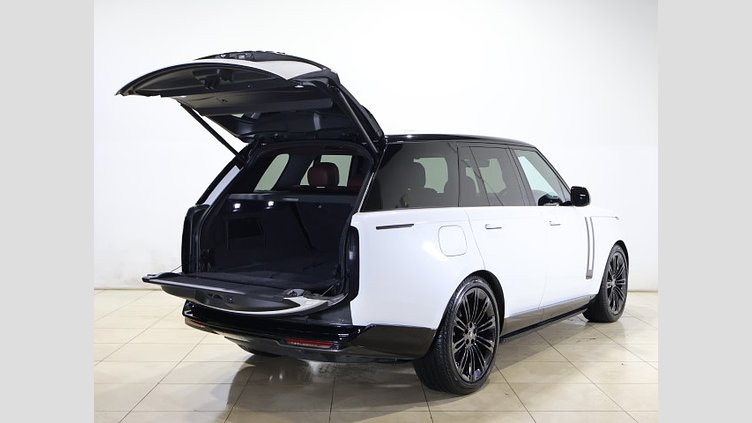 2024 認定中古車 Land Rover Range Rover オストゥーニパールホワイト（お取り扱いの有無については正規ディーラーにお問い合わせください） D300 AWD MHEV（AT） スタンダードホイールベース HSE