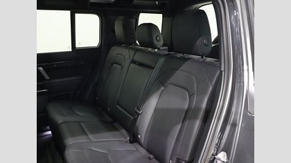 Defender 110 4
