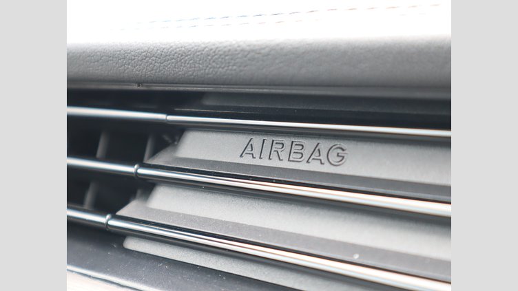 2022 認定中古車 Jaguar F-Pace ハクバシルバー P250 AWD（オートマチック） S