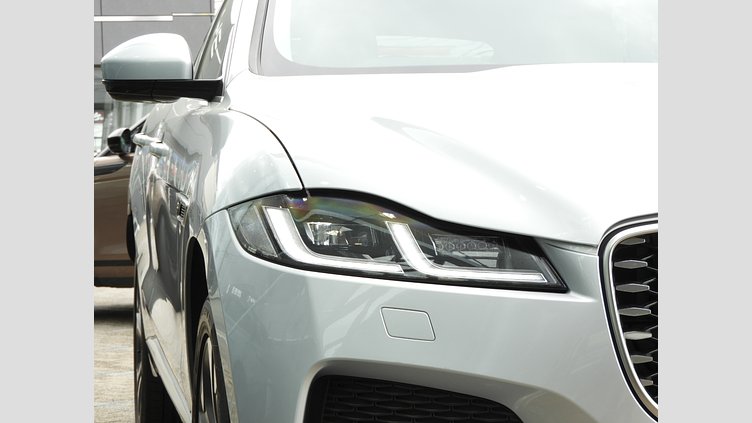 2022 認定中古車 Jaguar F-Pace ハクバシルバー P250 AWD（オートマチック） S