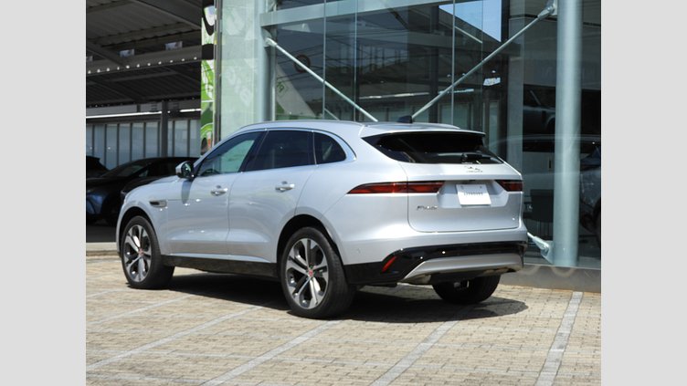 2022 認定中古車 Jaguar F-Pace ハクバシルバー P250 AWD（オートマチック） S