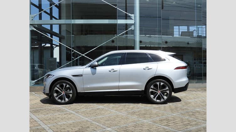 2022 認定中古車 Jaguar F-Pace ハクバシルバー P250 AWD（オートマチック） S