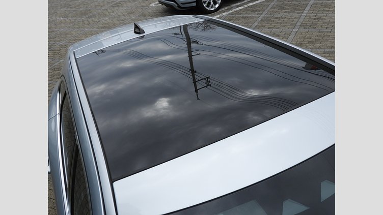 2022 認定中古車 Jaguar F-Pace ハクバシルバー P250 AWD（オートマチック） S