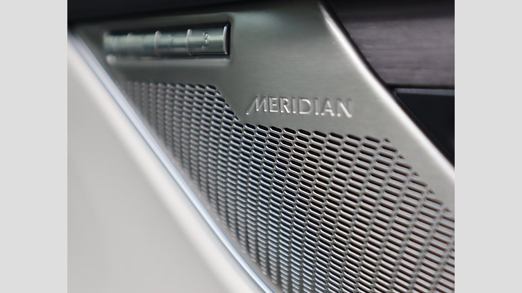 2022 認定中古車 Jaguar F-Pace ハクバシルバー P250 AWD（オートマチック） S