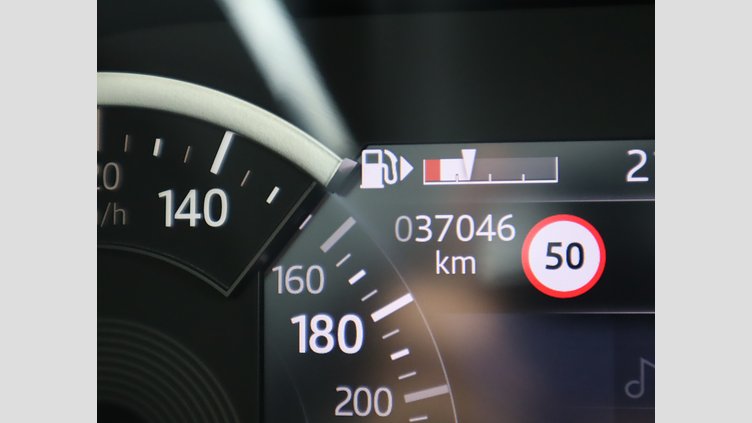 2022 認定中古車 Jaguar F-Pace ハクバシルバー P250 AWD（オートマチック） S