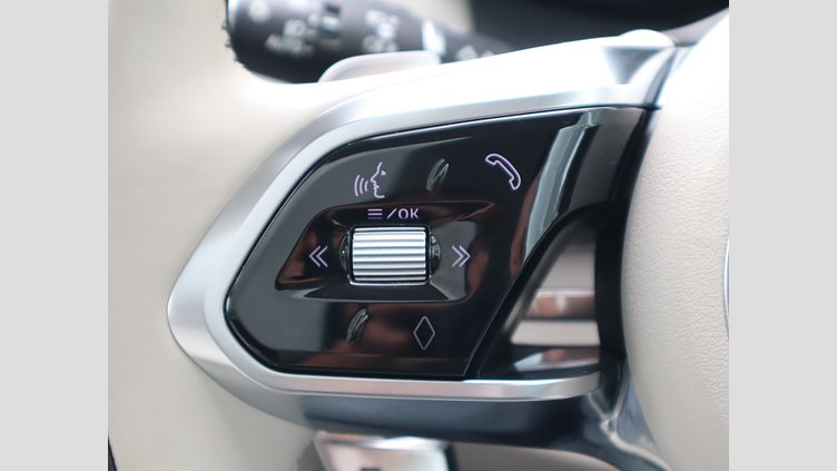 2022 認定中古車 Jaguar F-Pace ハクバシルバー P250 AWD（オートマチック） S