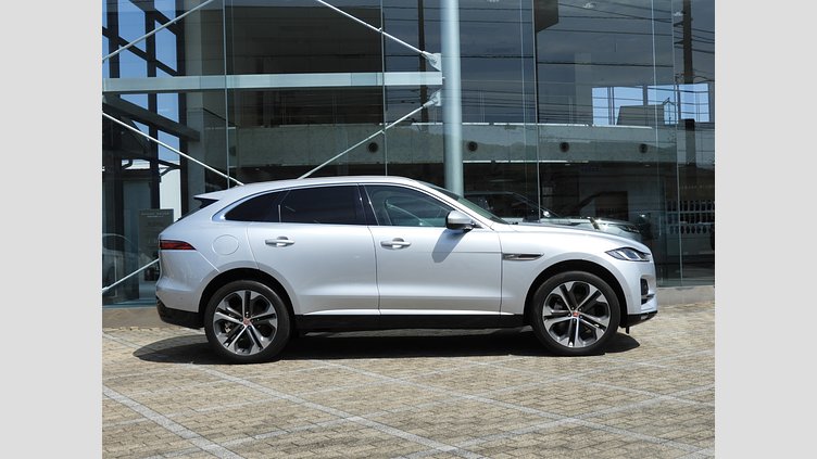 2022 認定中古車 Jaguar F-Pace ハクバシルバー P250 AWD（オートマチック） S