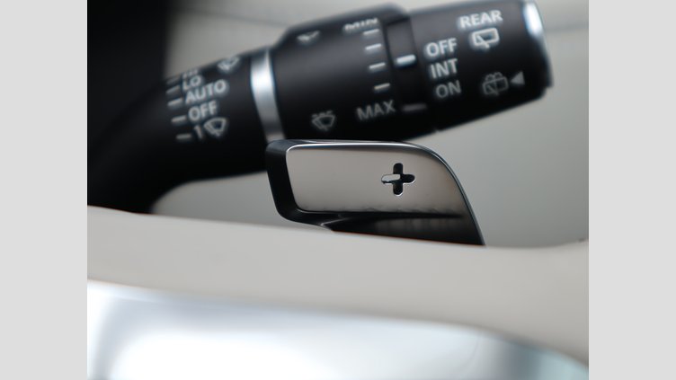 2022 認定中古車 Jaguar F-Pace ハクバシルバー P250 AWD（オートマチック） S