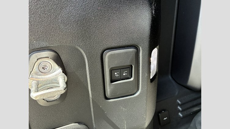 2021 認定中古車 Land Rover Defender 110 サントリーニブラック D300 AWD（AT） X-DYNAMIC SE