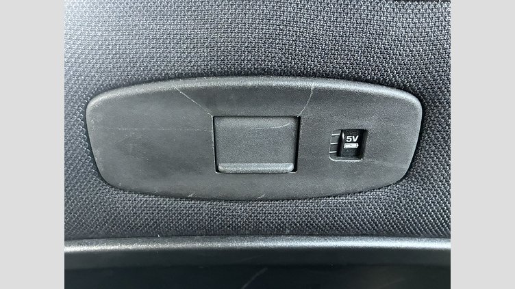 2021 認定中古車 Land Rover Defender 110 サントリーニブラック D300 AWD（AT） X-DYNAMIC SE