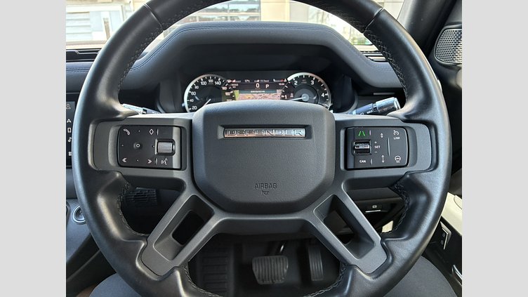 2021 認定中古車 Land Rover Defender 110 サントリーニブラック D300 AWD（AT） X-DYNAMIC SE