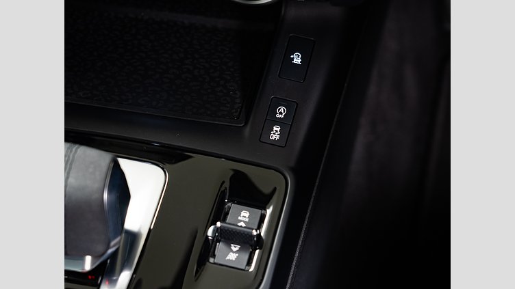 2023 認定中古車 Jaguar E-Pace サントリーニブラック D200 AWD（オートマチック） R-DYNAMICブラックエディション