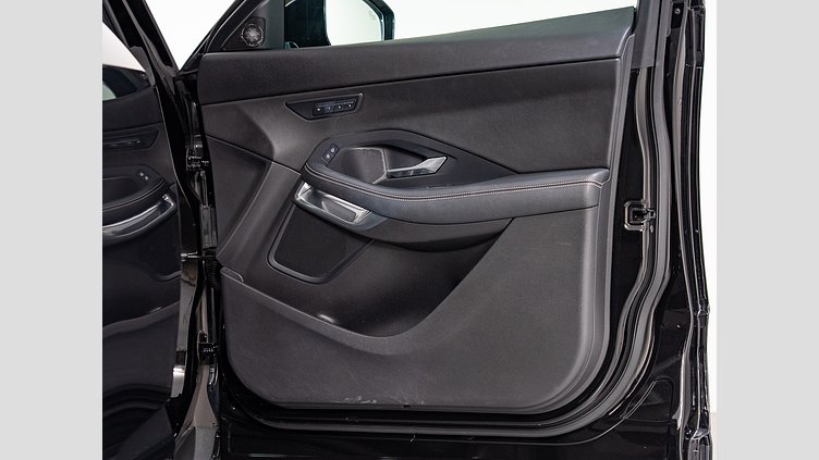 2023 認定中古車 Jaguar E-Pace サントリーニブラック D200 AWD（オートマチック） R-DYNAMICブラックエディション