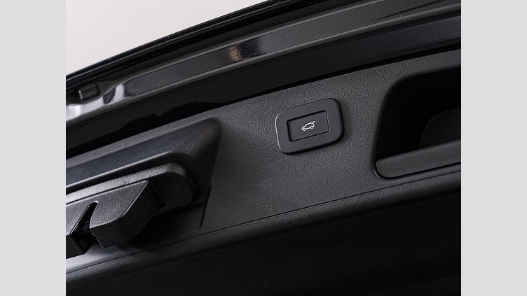 2023 認定中古車 Jaguar E-Pace サントリーニブラック D200 AWD（オートマチック） R-DYNAMICブラックエディション