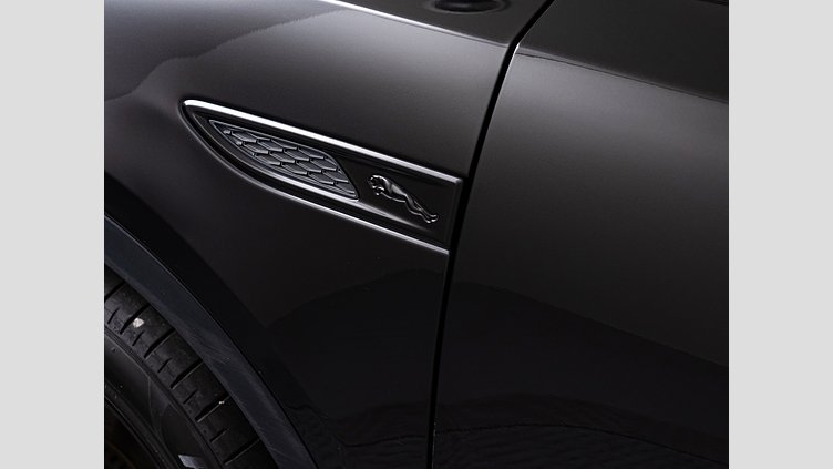 2023 認定中古車 Jaguar E-Pace サントリーニブラック D200 AWD（オートマチック） R-DYNAMICブラックエディション