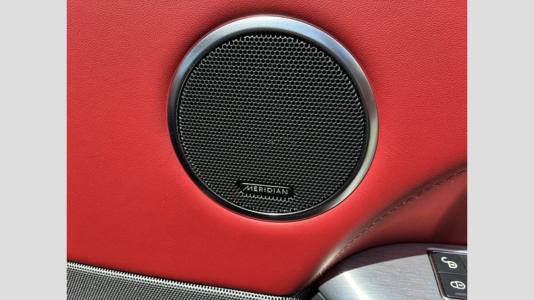 2020 認定中古車 Land Rover Range Rover Sport フィレンツェレッド 5.0リッターV8スーパーチャージドガソリンSVR（575 PS） SVR