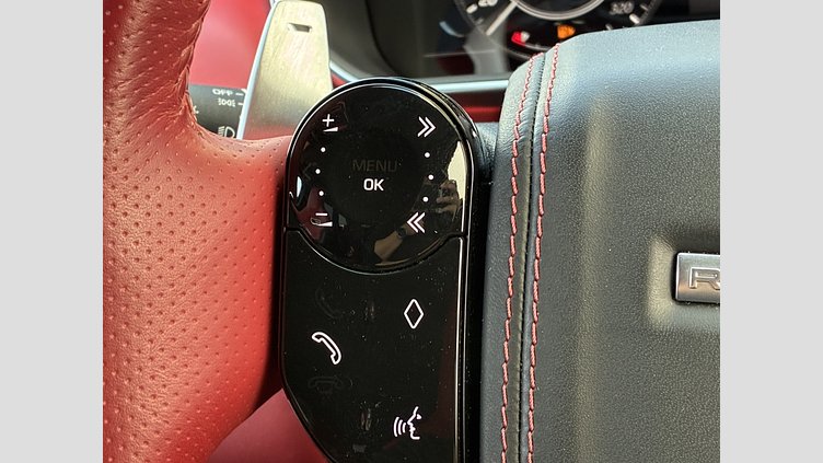 2020 認定中古車 Land Rover Range Rover Sport フィレンツェレッド 5.0リッターV8スーパーチャージドガソリンSVR（575 PS） SVR