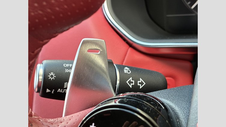 2020 認定中古車 Land Rover Range Rover Sport フィレンツェレッド 5.0リッターV8スーパーチャージドガソリンSVR（575 PS） SVR